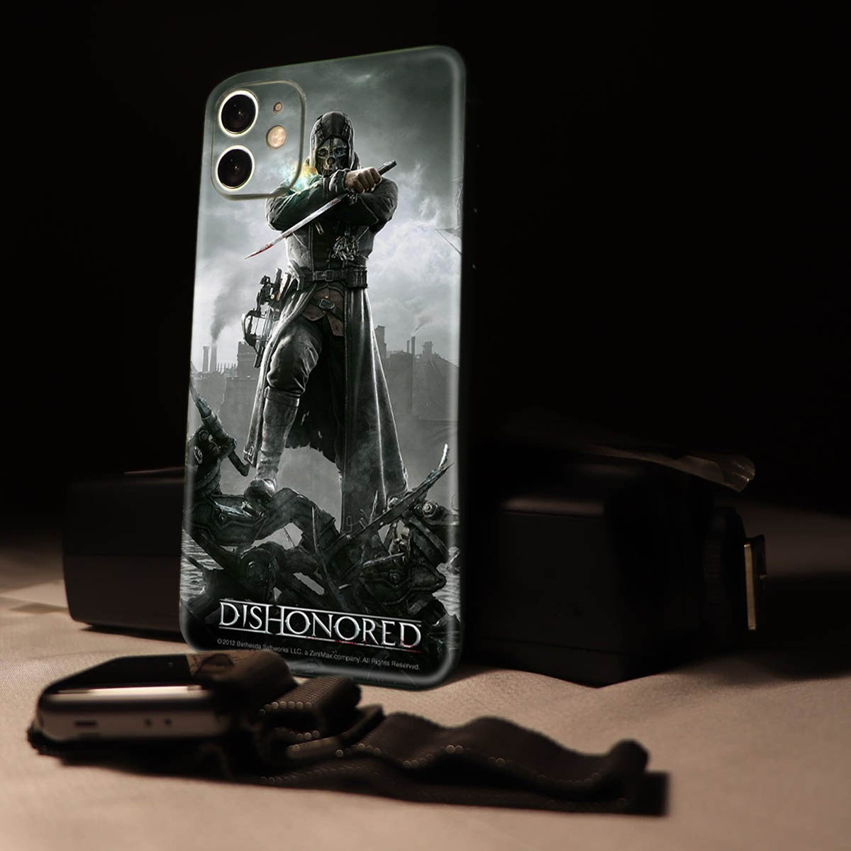 اسکین موبایل طرح Dishonored 001